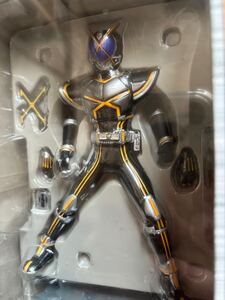 送料無料 非売品 2003 仮面ライダー ライダーファイトアクションフィギュア4 仮面ライダー555ファイズより仮面ライダーカイザ 台座付き特撮