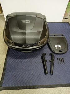 GIVI BLADE B37NT BLADE TECH 未塗装ブラック トップケース リアボックス PCX