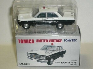 TOMICA LIMITED VINTAGE LV-32a ニッサン セドリック パトカー