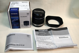 オリンパス OLYMPUS M.ZUIKO DIGITAL ED 9-18mm F4.0-5.6 箱＋別売りフード＋プロテクトフィルター＋保証書＋説明書　マイクロフォーサーズ