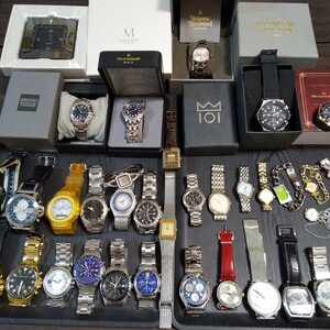 腕時計まとめて SEIKO CITIZEN G-SHOCK swatch DIESEL ORIENT FOSSIL CYMA Paul Smith Vivian Westwood Agnes b など合計35個 ジャンク