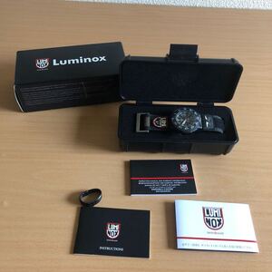 675-0614 LUMINOX ルミノックス　ネイビーシールズ 200METERS メンズ腕時計　クオーツ　黒　ブラック　電池切れ　動作未確認