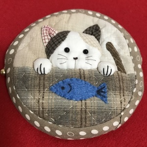 【値下げ 送料込み】 ハンドメイド かわいいネコさんのパッチワーク小物入れ コインケース 財布２１