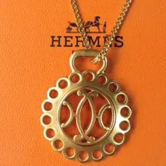 HERMES ペンダント　ネックレス トップ ゴールド