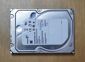 SEAGATE ST2000NM0011 HDD SATA 2TB ハードディスクの健康状態が注意