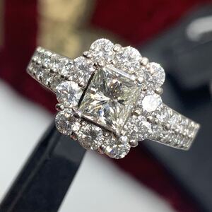 豪華　プリンセスカット　ダイヤモンドリング　6.8g 約16号　 0.747ct D1.09ct