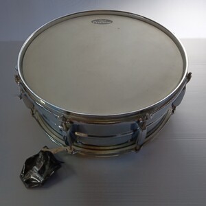 【A-71】スネアドラム Pearl パール ProTone MIRROR CHROME STEEL SHELL 直径約37cm pearl三脚付き 中古品