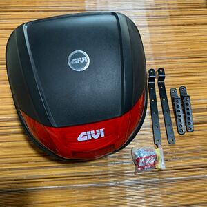 GIVI ジビ リアケース トップケースジビ リアボックス バイク用　鍵無し