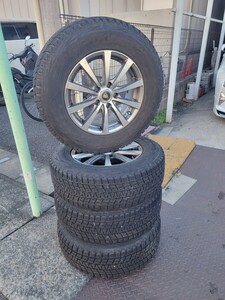 ブリヂストン ブリザック 225/70R16 4本 中古品！ ハリアーなどに！ 2015年！ 7分山程度！マナレイ