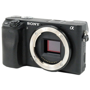 【中古】SONY ミラーレス一眼カメラ α6300 ボディ ILCE-6300/B 本体のみ 液晶画面いたみ [管理:1050024892]