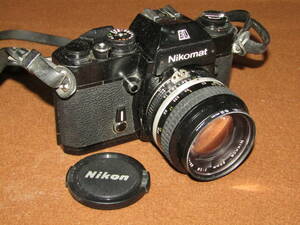 【Nikon ニコマート　NIKKOR ５０mm 1:１．４　レンズセット 】革ケース付