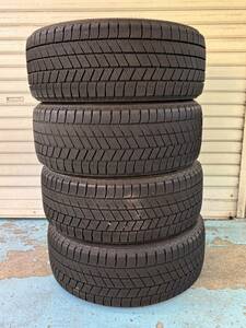 中古スタッドレスタイヤ4本　ブリザックVRX3　215/40R18　22年39週　7～8mm　BRIDGESTONE　ブリヂストン　BLIZZAK VRX3