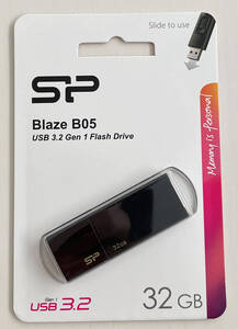 複数個あり USB3.2 32GB USBメモリースティック スライド式 USBフラッシュメモリ シリコンパワー USB3.0 Blaze B05 SP032GBUF3B05V1K 新品