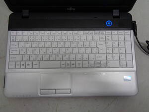 MK9453 FUJITSU LIFEBOOK ノートパソコン　A512/FX