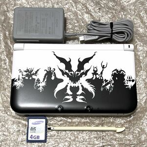 〈美品・動作確認済み〉ニンテンドー3DSLL 本体 真・女神転生IV 限定モデル SPR-001 充電器 NINTENDO 3DS LL White