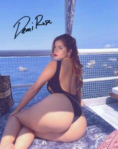 Demi Rose★直筆サイン写真★証明書COA◆1166