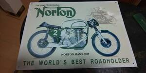 「Norton Manx 30M」というヴィンテージバイクのブリキ看板　少し傷あり