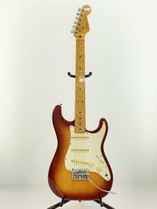 Fender◆エレキギター/ストラトタイプ/サンバースト系/SSS/USA Standard Strat/1983年製