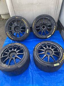 #2 speedline ランボルギーニ ガヤルド スーパートロフェオ 18インチ 12J & 13J センターロック 275 645/18 305 660/18 スリックタイヤ 