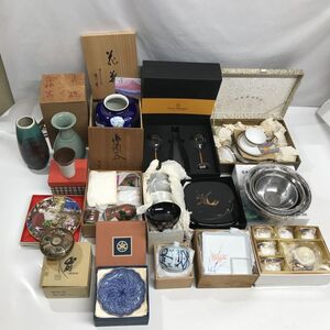 深川製 花瓶 滑川シャンパングラス たち吉 漆器 大皿 絵皿 ティーセット ボウル お銚子 食器 器 クリスマスプレート まとめて D0101-15