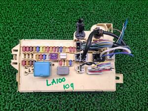 ダイハツ ムーヴ ムーブ LA100S 純正 室内ヒューズボックス リレーボックス　82600-B2312