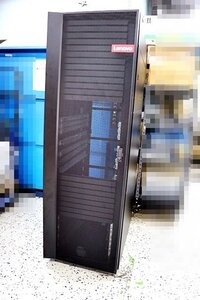 Lenovo 42U 19インチサーバーラック type 9308-4RX/93084RX /2019 x 648 x 1105 キャスター付 (※送料0円表示でも別途掛かります) 55482Y