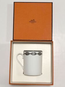 未使用 HERMES シェーヌダンクル プラチナ マグ マグカップ エルメス 食器 コップ 箱 シルバー 陶器 