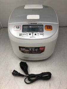 象印 ZOJIRUSHI 炊飯器 黒厚釜　一升 マイコン式 極め炊き ホワイト NL-DA18-WA 炊飯ジャー 2019年製