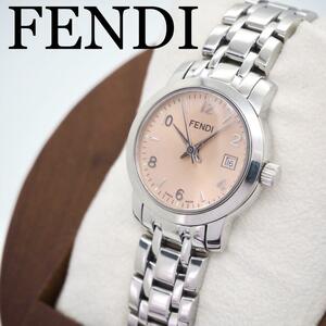 44【美品】FENDI フェンディ時計　レディース腕時計　箱付き　2100L