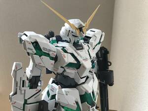 【プロ製作】 PG 1/60 RX-0 ユニコーンガンダム ( 最終決戦 Ver. ) 塗装済み完成品