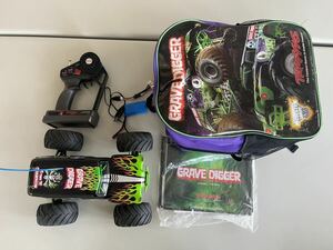 トラクサス　GRAVE DIGGER モンスタージャムラジコンカー Traxxas RTR 1/16