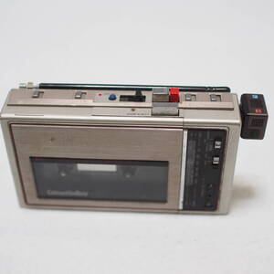 AIWA アイワ カセットボーイ HS-J2 CASSETTE BOY ラジオ カセットプレーヤー オーディオ マイク付 昭和レトロ 中古 現状品 管理番号553-25