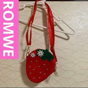 ROMWE いちご型　お花付き　レッド　ポシェット　ショルダーバッグ