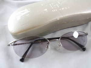 1円　レイバン　Ray-Ban　 TITANIUM　RB8520　1002　51□17　135　★　サングラス　シルバーカラー　ケース付き　YA71