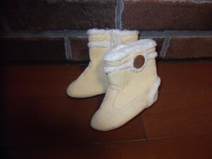 新品　ベビー　ブーツ　ベージュ　室内履き　歩き初めに　サイズ1２.５ｃｍ　300円発送可　切手可　外では使用できません