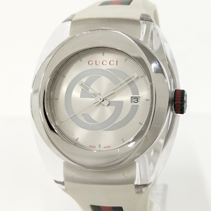 GUCCI SYNC メンズ 腕時計 インターロッキングG シェリーライン SS ラバー シルバー文字盤 137.1