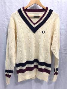 FRED PERRY フレッドペリー Vネック ニット セーター L アイボリー メンズ C5