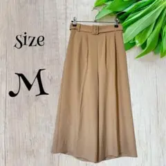 ベルト付ワイドパンツ【M】ベージュ　フレア　ウエストゴム入り