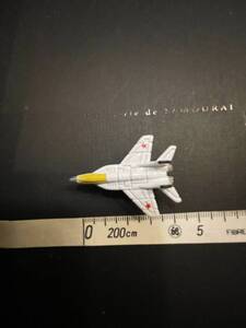 ジャンク品・アンティーク・アメリカ戦闘機・飛行機・ミニフィギュア・金属製・全長約4.5ｃｍ・150円