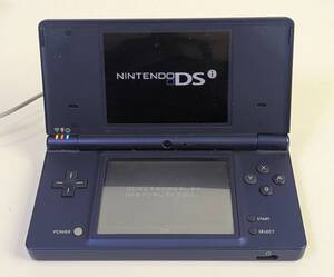 □ニンテンドーDSi メタリックブルー NINTENDO DSi TWR-001(JPN) ソフト付属 ペンギンの問題X 天空の7戦士