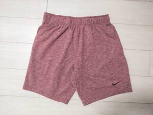 　★新品　ナイキ　NIKE　ヨガショートパンツ　★NIKE YOGA　★Dri-FIT使用　★ストレッチ地　★Lサイズ