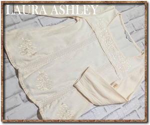 ☆LAURA ASHLEY　ローラアシュレイ　刺繍入り楊柳プルオーバーブラウス　アイボリー☆