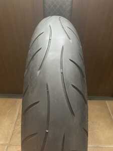 中古MCタイヤ METZELER SPORTEC M5 INTERACT 120/70ZR17 メッツラー スポルテック 120 70 17 5117 A822