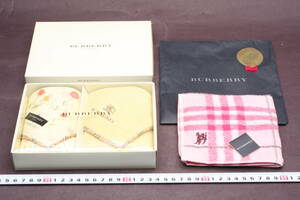 YF4026 新品 BURBERRY ハンカチ タオルハンカチ 3枚 黄 花柄 ピンク BB2004W 0201-07 