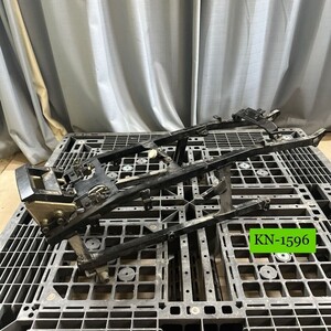 KN-1596 激安 バイクパーツ GPZ1000RX KAWASAKI フレーム ? 中古 現状品