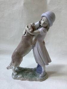 LLADRO リヤドロ　「待ってたよ」少女と犬　高さ 約26cm×幅 約18cm