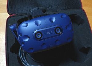 HTC VIVE PRO VR HMD ヘッドセット ポータブルケース付き