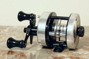 フルーガー 2600 Pflueger バスマン オールド 2800 heddon ヘドン 好きな方も