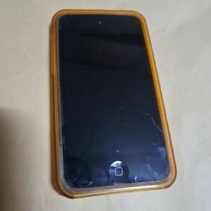 ジャンク品　故障品　部品取り　iPod touch 8GB A1367　シリコンカバー付き