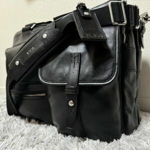 美品！最高級ライン！TUMI トゥミ LAREDO ラレード ビジネスバッグ オールレザー 2way A4収納可能 ブリーフケース 大容量 2室 2層